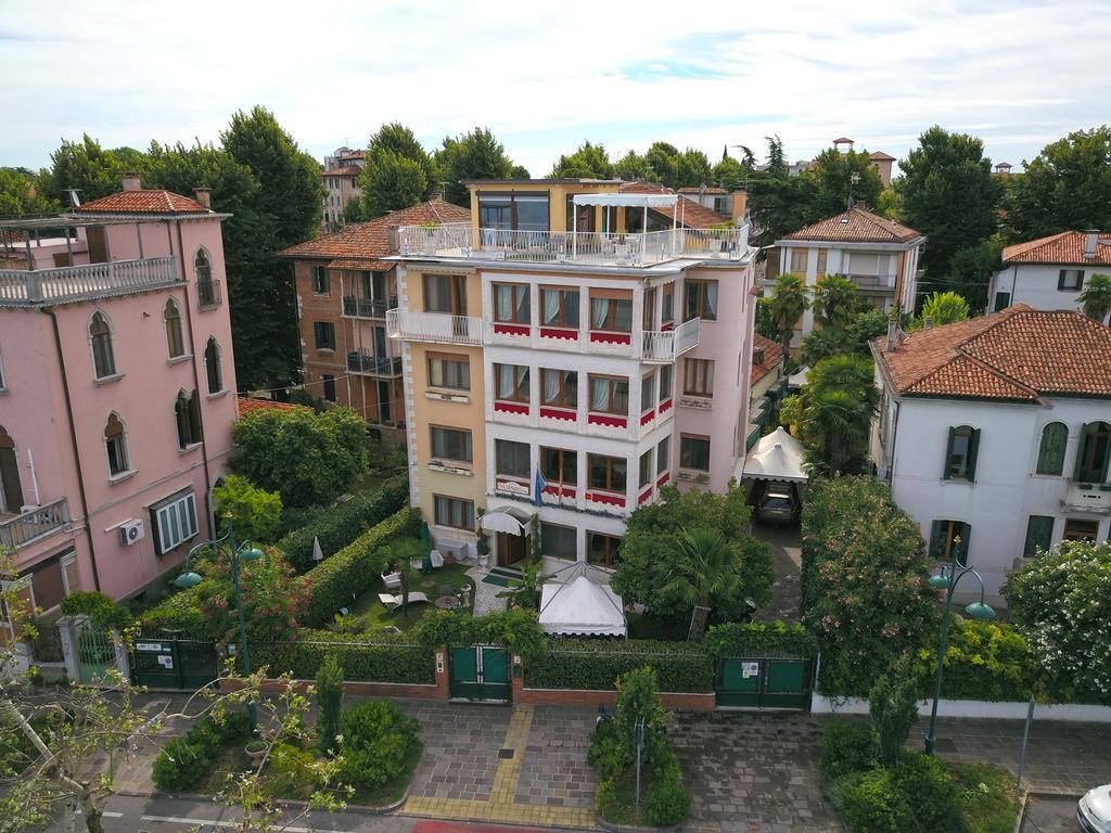 Oasis Lagoon Estate * Lido de Venise